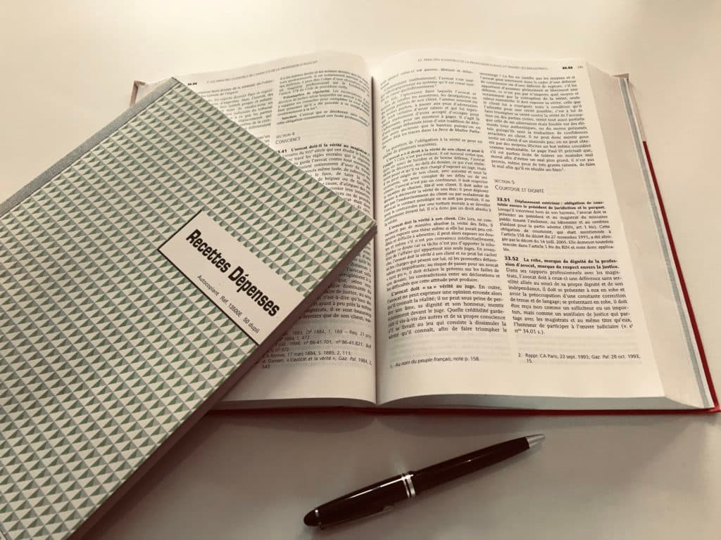 Outils de travail — Codes juridiques et documentation au cabinet LEX CEVENNES